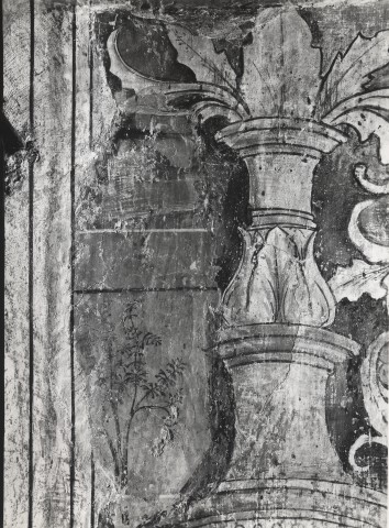 A. Villani e Figli — Lorenzo Costa (maniera). Decorazione di un pilastro. Bologna - S. Giacomo Maggiore — particolare